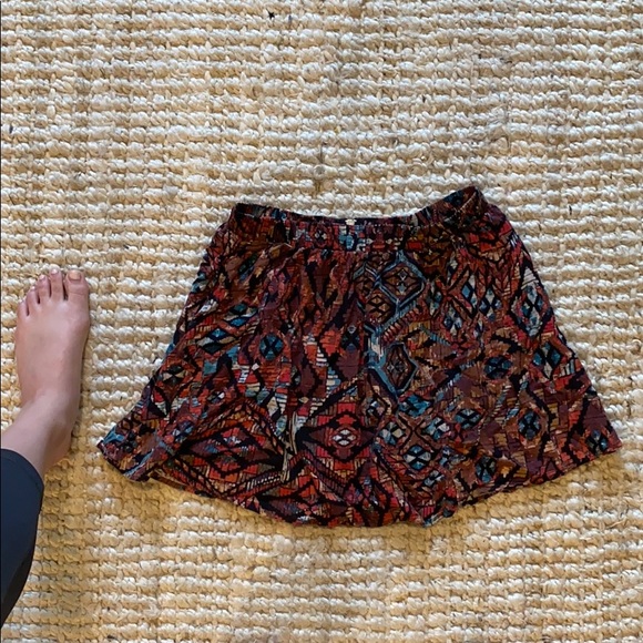 Aztec patterned mini skirt - Picture 2 of 4